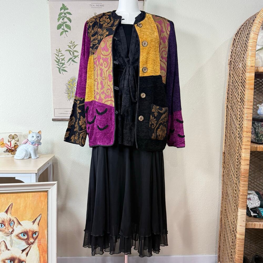 Vtg Patchwork Tapestry Jacket NWT Witchy Whimsigoth Vampire Dark Romantic Goth L